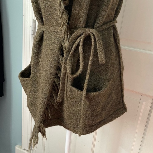 Aritzia Fei Fei Alpaca Blend Sweater Wilfred Free Green Small Boho Wool Fringe - Picture 12 of 15